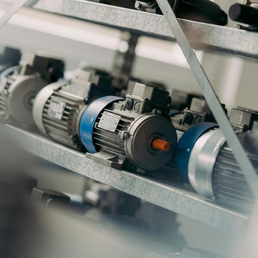 Elektromotoren im Biegema Ersatzteillager