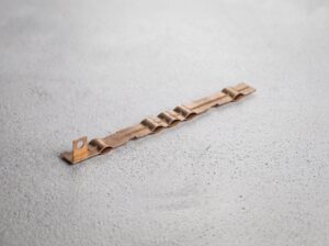 Wellkontakt als Sammelschiene aus Kupfer für Batterie- und Modulverbindungen — Stanzbiegeteil für die Elektrotechnik · Biegema